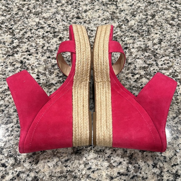 JESSICA SIMPSON WOMEN SIZE 10M FUSCHIA SIERA WEDGE SANDAL - Picture 4 of 17
